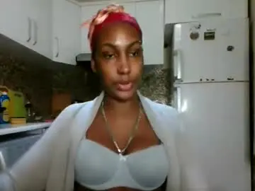 Chaturbate Live Sex Cam of ravenbby