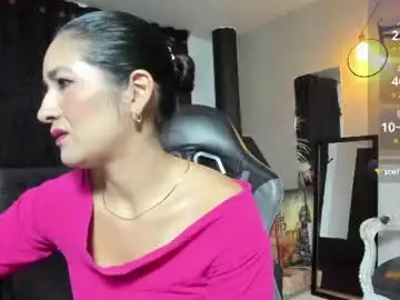 Chaturbate Best live sex cam show of abril_riios