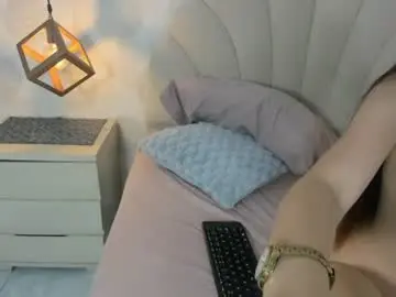 Chaturbate Live Sex Cam of aurora_bellucci