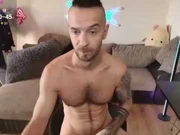 Chaturbate Live Sex Cam of ilyafriend