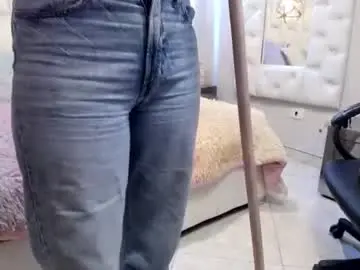 Chaturbate Live Sex of lu_vale