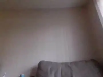 Chaturbate Live Sex Cam of rubbingoneout714