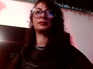 Chaturbate Watch Live Sex Cams of serena_xyz
