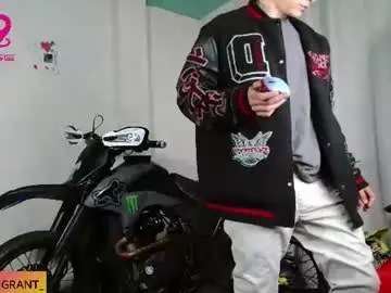 Chaturbate Free Live Porn of ash_wingrant