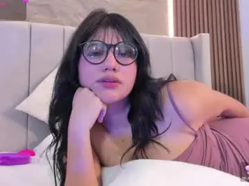 Chaturbate Best live sex cam show of millyevans1