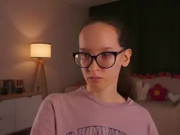 Chaturbate Watch Live Sex Cams of lynettebails