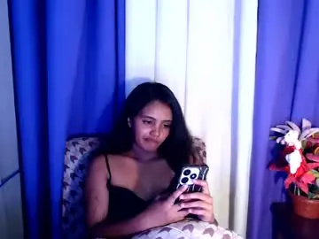 Chaturbate Live Sex Cam of oxana_wetpussy