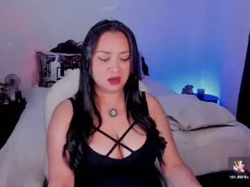 Chaturbate Live Sex Cam of emilydolshe2