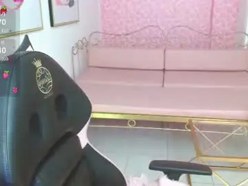 Chaturbate Free Porn Cam of small_naugthy