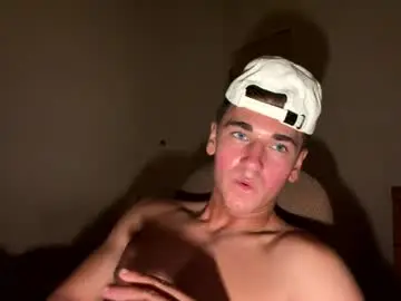 Chaturbate Free Porn Cam of elijahkinky24