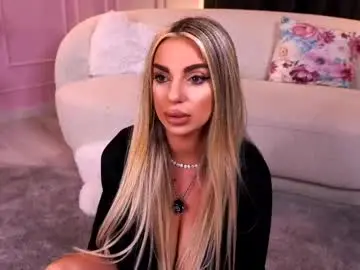 Chaturbate Best live sex cam show of pearlplenty