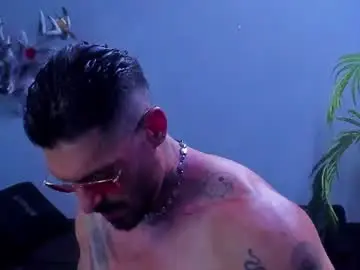 Chaturbate Best live sex cam show of dennis_cox_