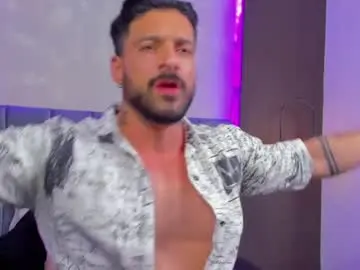 Chaturbate Live Sex Cam of dennis_cox_