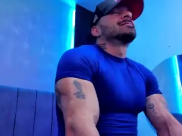 Chaturbate Free Live Porn of dennis_cox_