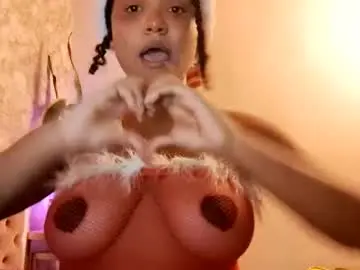 Chaturbate Live Sex Cam of natalia_curlyx