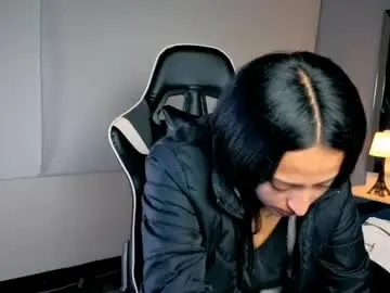 Chaturbate Free Live Porn of violetskinny