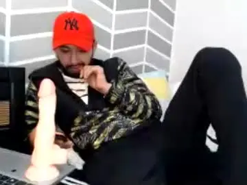Chaturbate Live Sex of adrian_falcon