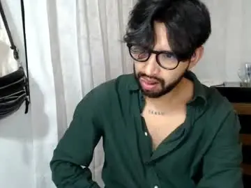 Chaturbate Live Porn of adrian_falcon