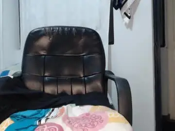 Chaturbate Live Sex Cam of adrian_falcon