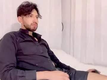 Chaturbate Live Porn of adrian_falcon