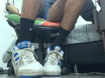 Chaturbate Best live sex cam show of adrian_falcon