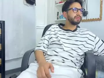 Chaturbate Live Sex of adrian_falcon