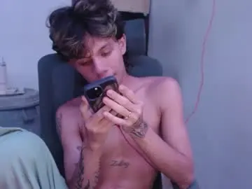 Chaturbate Live Sex Cam of andy_dan1