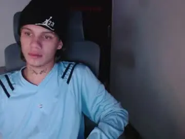 Chaturbate Free Live Porn of andy_dan1