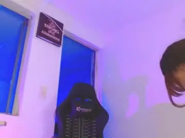 Chaturbate Live Sex of candy_giuliana21