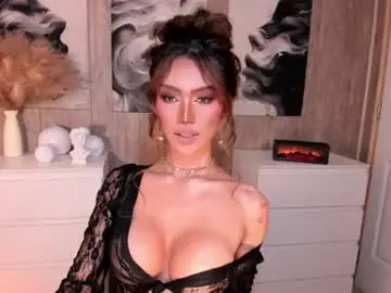 Chaturbate Live Porn of holee_laura