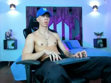Chaturbate Live Sex Cam of oliverthompson_01