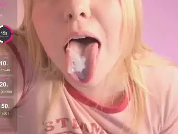 Chaturbate Nude Webcam of amazongirls