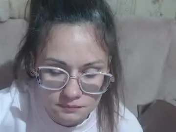 Chaturbate Live Sex Cam of candylady136