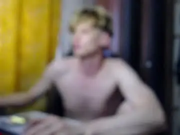 Chaturbate Live Sex Cam of shyredstar