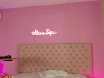 Chaturbate Live Sex Cam of alice_sofia