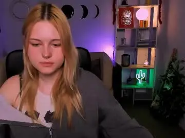 Chaturbate Live Sex Cam of trixy_melison