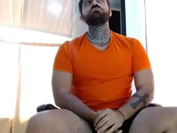 Chaturbate Watch Live Sex Cams of aronmiller404