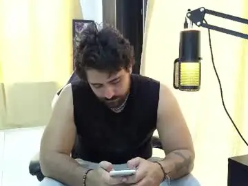 Chaturbate Best live sex cam show of aronmiller404