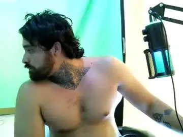 Chaturbate Best live sex cam show of aronmiller404