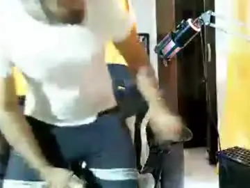 Chaturbate Live Porn of aronmiller404