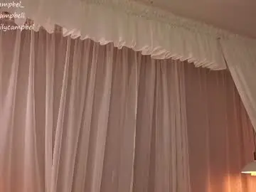 Chaturbate Live Sex Cam of emiilycampbell