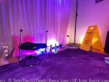 Chaturbate Live Sex Cam of luna_luuvz