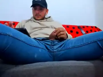 Chaturbate Watch Live Sex Cams of favid95