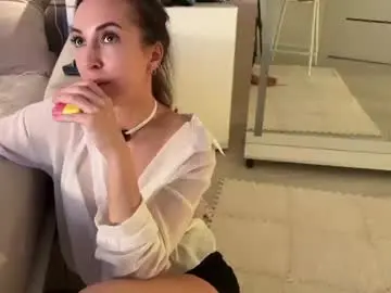 Chaturbate Live Sex Cam of aiaikatty