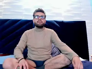 Chaturbate Watch Live Sex Cams of difazzio_smith