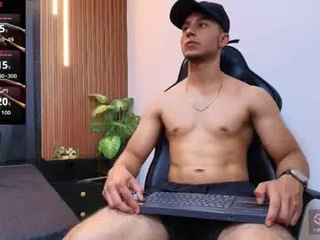 Chaturbate Live Sex Cam of noah_clarkk