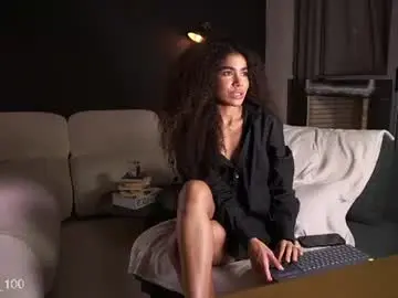 Chaturbate Best live sex cam show of paulacora100