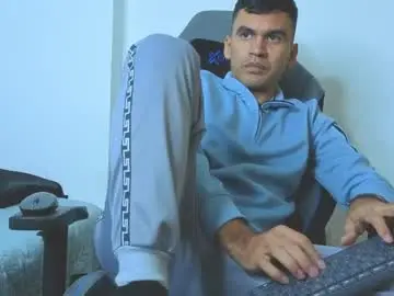 Chaturbate Free Porn Cam of hamiltong12