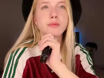 Chaturbate Live Porn of adele_armas