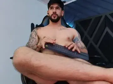 Chaturbate Live Porn of petesevans_1